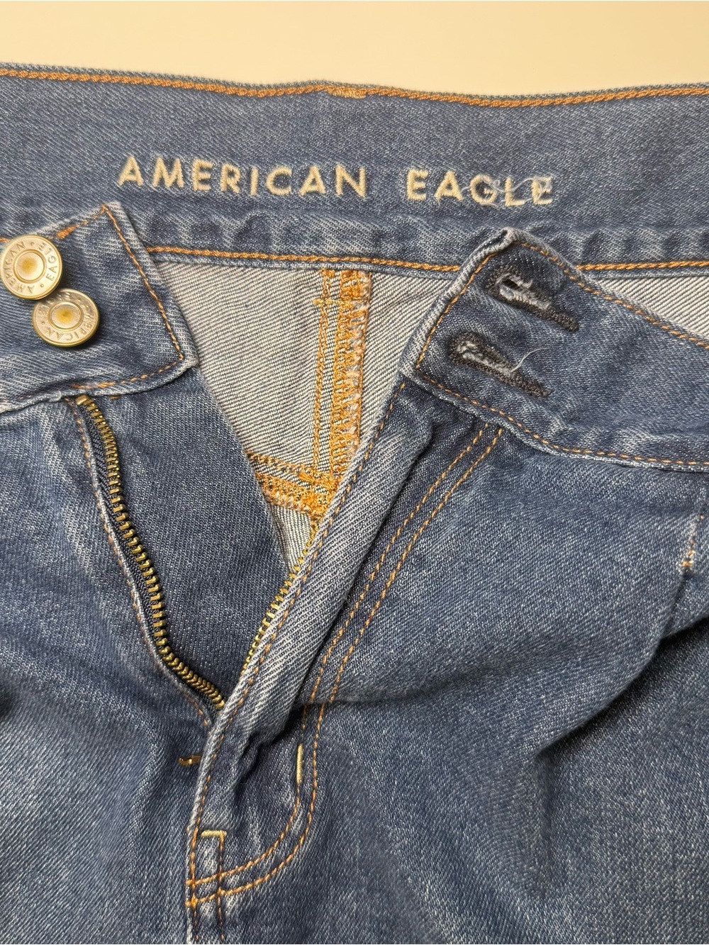 American Eagle Mom Shorts, Classic Dark Blue Denim with Rolled Hem Size 10 Boho - Picture 13 of 15